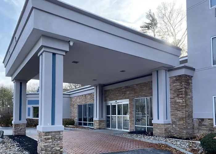 Comfort Inn & Suites Saratoga Springs