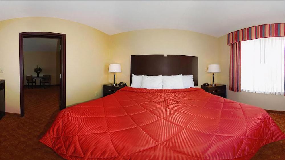 Comfort & 3* Saratoga Springs